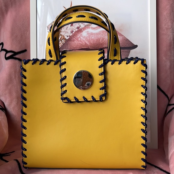 ADINA MUSE YELLOW LEATHER STITCHED HANDBAG - Picture 3 of 10